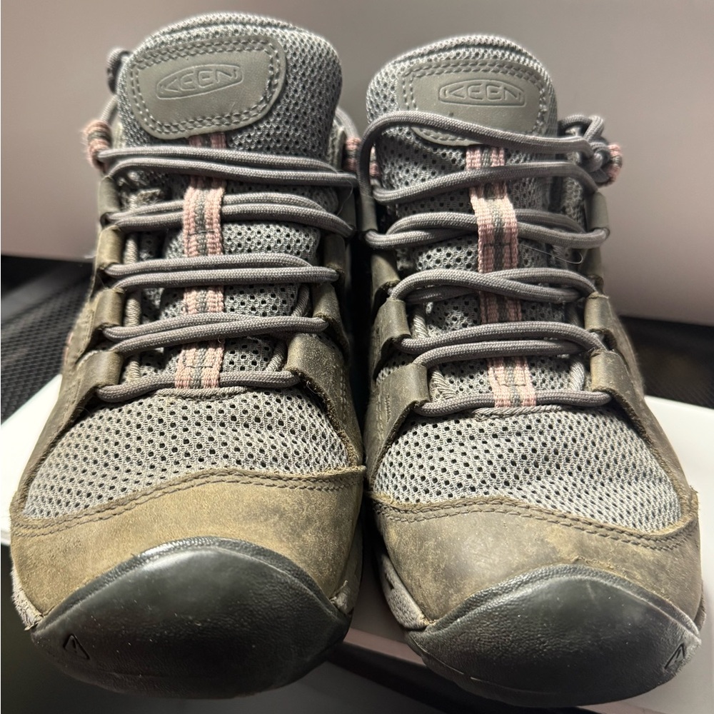 Keen Charcoal and Rose trekking shoe